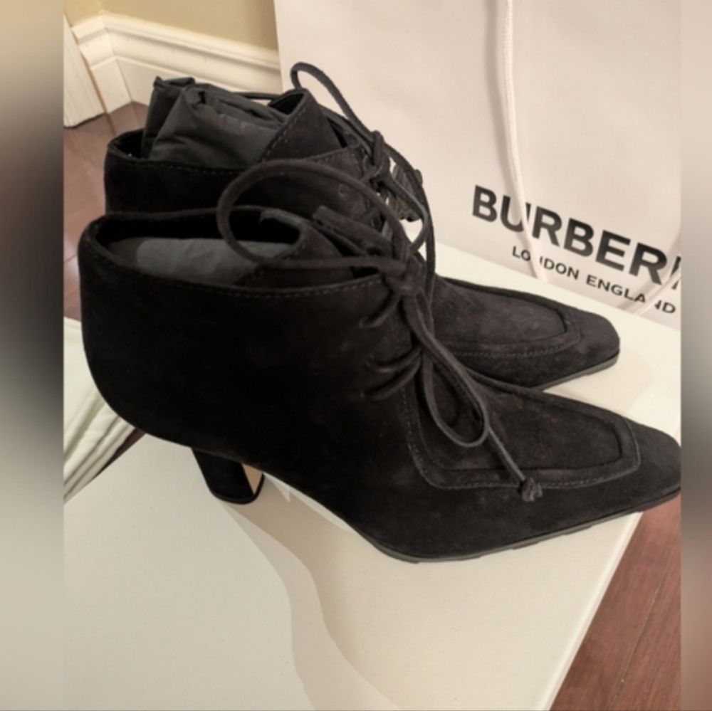 BNIB Burberry Storm Ankle Booties in Black Suede